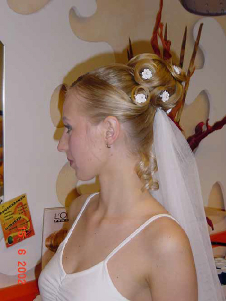 Hochzeitsfrisuren / Brautfrisuren